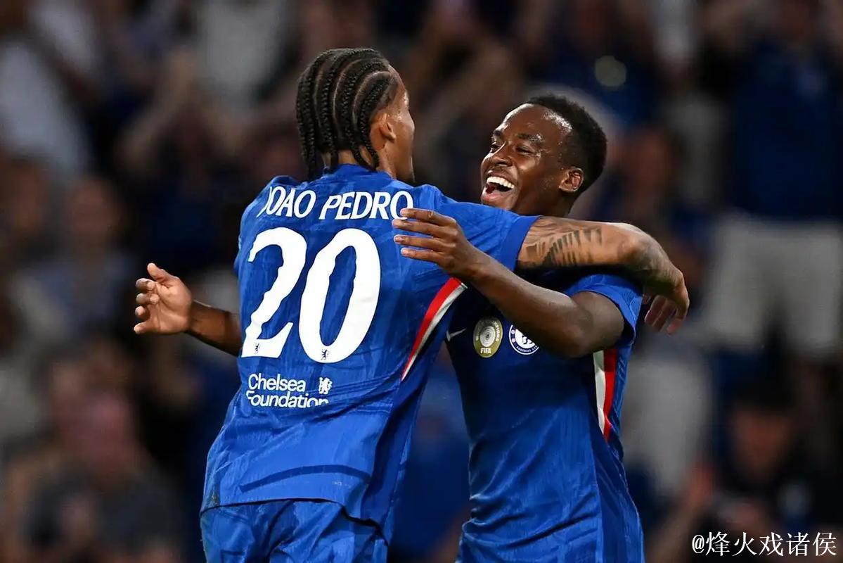 斯图里奇认为，吉拉西适合利物浦，吉滕斯的蓝军