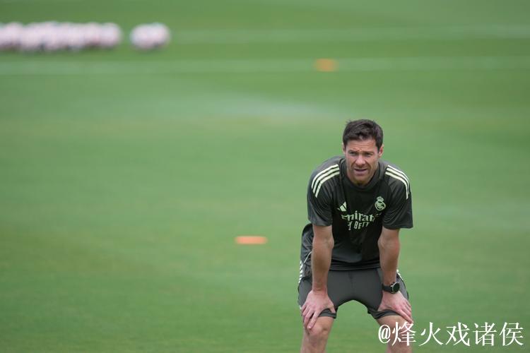 皇马官宣哈维·阿隆索下课，少帅摆不平豪门更衣室