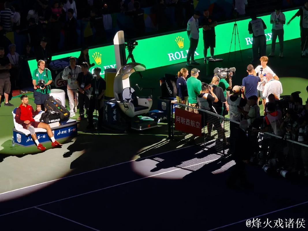 上海赛德约科维奇辛纳赢开门红 卢布列夫爆冷出局 上海赛德约科维奇辛纳赢开门红 卢布列夫爆冷出局